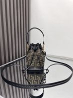フェンディ 高級感仕上げ バケットバッグ ブランド コピー 高再現度 専用ケース付属 高級レベル仕様 即納対応