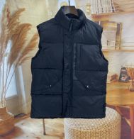 ストーンアイランド 2025新作 高再現度 コピー 男女兼用 ダウンベスト 軽量防寒モデル 快適な着心地