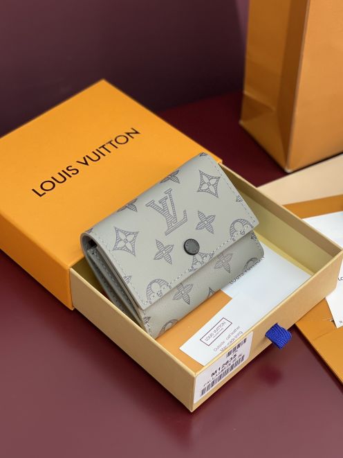 ルイ・ヴィトン 2025新作 コピー 三つ折り財布 高級レザー仕様 コンパクト設計 上品グレーカラー