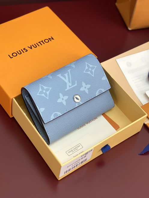 ルイ・ヴィトン 2025新作 AAA級レプリカ 三つ折り財布 コンパクト 高級レザー仕様 ギフト対応