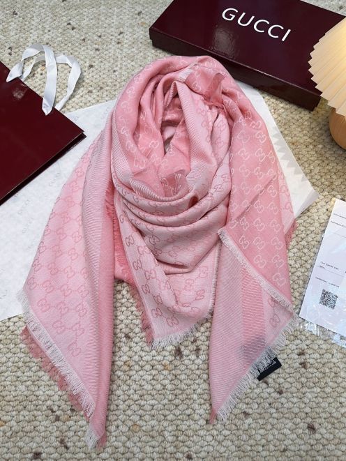 グッチ 高再現度スカーフ ブランド コピー 安全通販 2025新作 精密ディテール 高級感仕上げ 上質感 リピーター多数