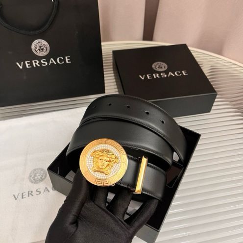 ヴェルサーチ スーパーコピー 優良サイト 高級感仕上げ 上質な質感 正確な刻印 ゴールドメデューサベルト