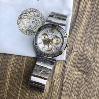 ヴェルサーチ 偽物 バレない再現度 高級感仕上げ 精密ディテール 上質な質感 メンズ腕時計 クロノグラフモデル 2025新作