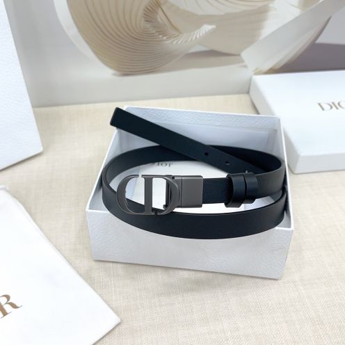 ディオール ブラック ベルト n級 本格派モデル 高品質仕上げ 丁寧な縫製 メンズ 高級感漂う上質レザー仕様