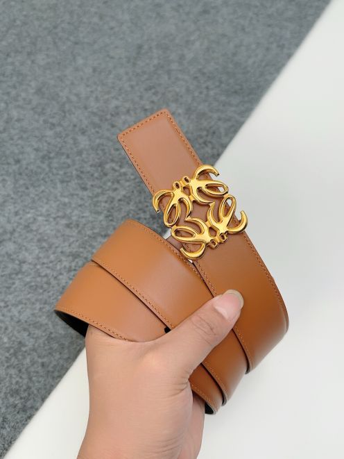 ロエベ メンズ ベルト 偽物 高再現度仕様 即納対応 正確な刻印 職人技術再現 高級感漂う仕上げ 上質レザー使用