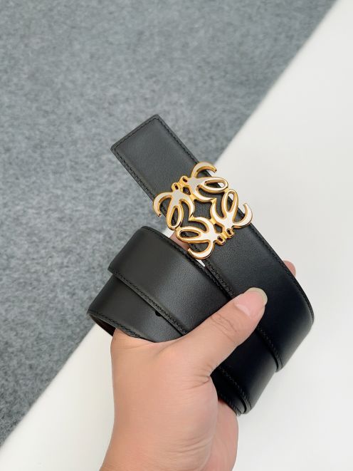 ロエベ メンズ ベルト n級 高再現度仕様 即納対応 職人技術再現 精密ディテール 正確な刻印 上質レザー使用