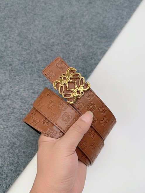 ロエベ メンズ ベルト スーパーコピー 高再現度仕様 即納対応 高級感仕上げ 正確な刻印 安心の日本倉庫