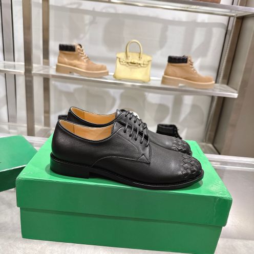 ボッテガヴェネタ イントレチャート トゥレザーシューズ 偽物 バレない再現度 高品質 カップル対応 即納