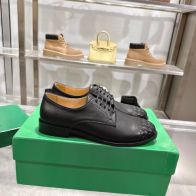 ボッテガヴェネタ イントレチャート トゥレザーシューズ 偽物 バレない再現度 高品質 カップル対応 即納