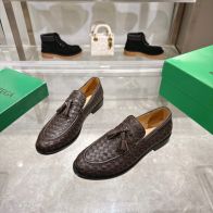 ボッテガヴェネタ タッセルローファー コピー カップル愛用 高再現度イントレチャート仕様 上品レザー 即納対応