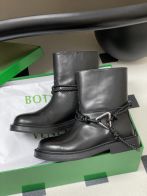 ボッテガヴェネタ トライアングル ミドルブーツ ブラック 激安 高品質 本革調 人気新作 高再現度 即納対応