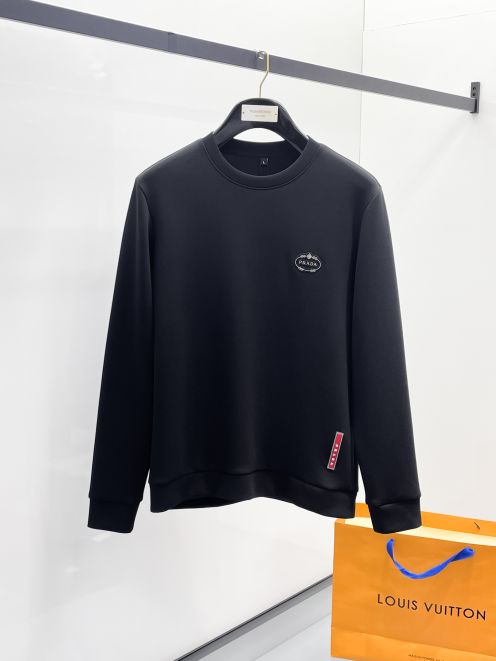 プラダ スウェット メンズ ブランド コピー 即納対応 上質感モデル ブラックデザイン 高品質素材で快適な着心地 シンプルロゴ仕様