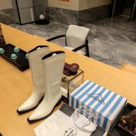 プラダ ロングブーツ レディース ブランド コピー 定番人気 再販リクエスト多数 ホワイトカーフレザー仕様 高級感抜群