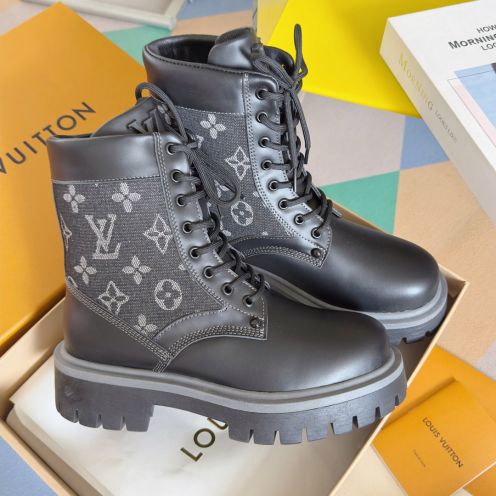 ルイ・ヴィトン ブーツ スーパーコピー 優良サイト 高再現度 ユーザー満足保証 本格派レザーモデル 上質感漂う仕上げ 安心通販