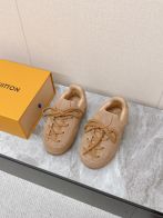 ルイ・ヴィトン スニーカー 激安屋口コミ 人気 2025新作 スエード ベージュ 高評価 上品カジュアルデザイン