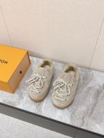 ルイ・ヴィトン スニーカー 格安 2025新作 スエード サンドベージュ 高品質 デイリーカジュアル 高級感仕上げ