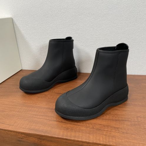 バリー ショートブーツ ブランド コピー 安全通販 2025新作 高再現度 精密ディテール 上質仕上げ 追跡可能 発送保証