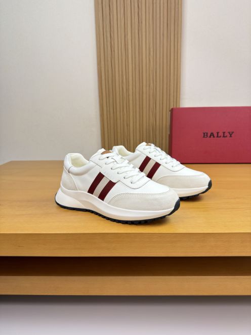 バリー スニーカー 2025新作 ブランド コピー 安全通販 高再現度 丁寧な縫製 発送保証 安心サイト ホワイトバーガンディ仕様