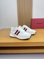 バリー スニーカー 2025新作 激安 高再現度 丁寧な縫製 発送保証 安心サイト ホワイトバーガンディライン仕様