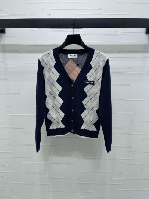 ミュウミュウ アーガイル柄 カーディガン ネイビー グレー 激安 高級感デザイン 快適素材 レビュー高リピ率 2025新作登場