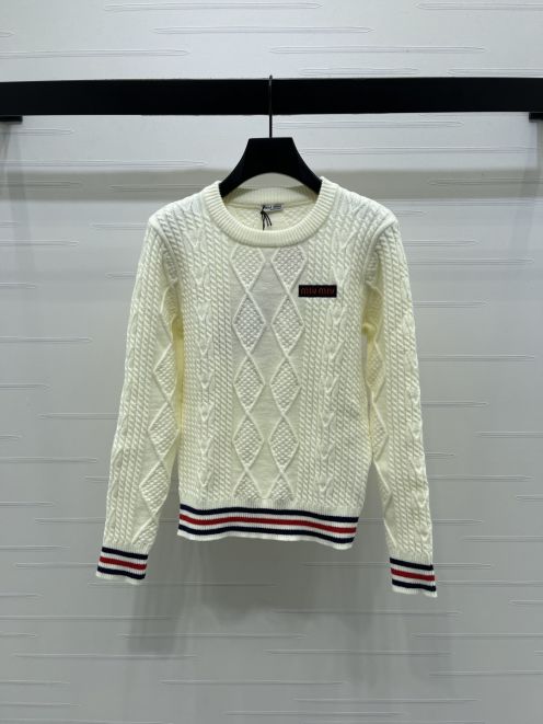 ミュウミュウ ケーブル編み クルーネック ニット セーター ホワイト n級 高級感仕上げ 上質ウール素材 快適な着心地 即納対応