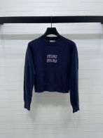 ミュウミュウ ロゴ刺繍 クルーネック ニット セーター ネイビー 格安 シンプルデザイン 上質ウール素材 快適な着心地 即納対応