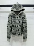 ミュウミュウ フーディ ニット グレー 優良サイト 快適な着心地 上質モヘア素材 通気良好 シンプルデザイン 即納対応 限定入荷