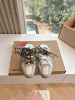 ミュウミュウ&times;ニューバランス スニーカー 2025新作 偽物 高級感仕上げ 本格派モデル 高再現度 丁寧な縫製 安心サイト