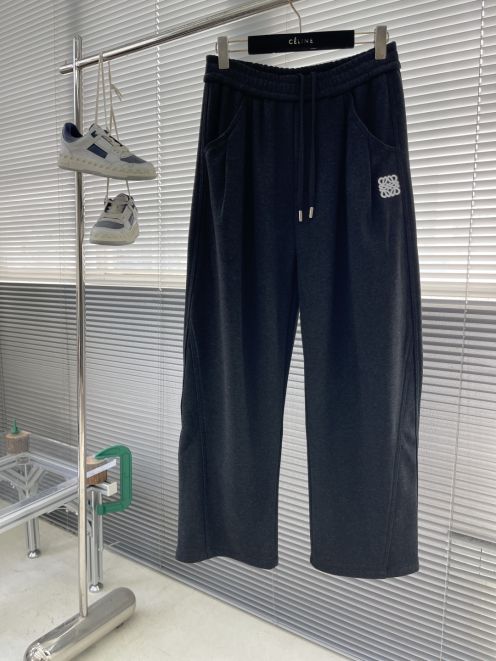 ロエベ n級 スウェットパンツ 2025新作 快適な着心地と通気性抜群 高再現度モデル 丁寧な縫製 安心サイト 実店舗運営