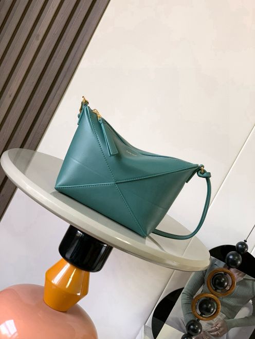 ロエベ パズル ミニ バッグ 2025新作 激安屋口コミ 高再現度 本革使用 精密ディテール 職人技術再現 安心の日本倉庫 即納対応