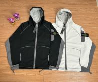 ストーンアイランド スーパーコピー 優良サイト バイカラーテックフードジャケット 2025新作 防風仕様 快適な着心地 高品質仕上げ 圧倒的な再現度