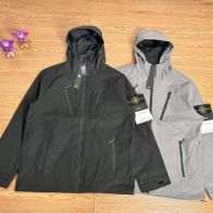 ストーンアイランド 偽物 テックシェルフードジャケット 2025新作 防水防風仕様 快適な着心地 品質管理徹底 発送保証 秘密厳守配送