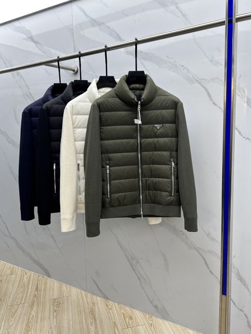 プラダ 偽物 バレない再現度 ダウンジャケット 2025新作 高級感仕上げ 通気快適 男女兼用 安心サイト 発送保証