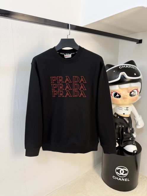 プラダ スウェット トレーナー 2025新作 偽物 バレない再現度 高再現度 快適な着心地 肌触り良好 男女兼用 高級感仕上げ 即納対応