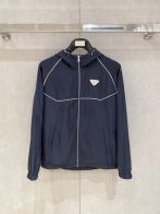 プラダ フード ジャケット 2025新作 激安屋口コミ 通気 軽量 快適な着心地 高再現度 丁寧な縫製 高級感仕上げ 男女兼用 安心サイト