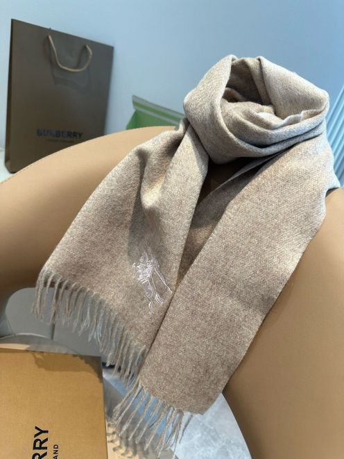 バーバリー マフラー カシミヤ スーパーコピー 優良サイト ベージュ 無地 高級感 柔らか素材 2025新作 男女兼用 人気ギフト