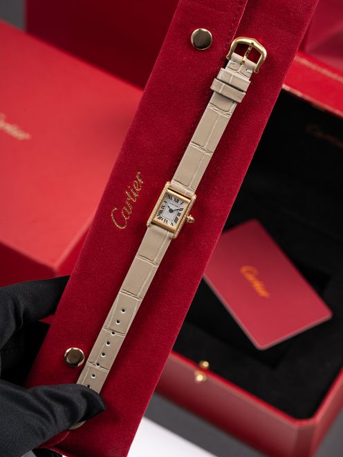 カルティエ 時計 レディース スーパーコピー 優良サイト ベージュレザー タンクミニ ゴールド 高級腕時計