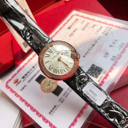カルティエ Ballon Bleu ダイヤベゼル ブラックレザー 高級感仕上げ スーパーコピー 高再現度 レディース腕時計 安心サイト