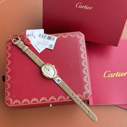 カルティエ Baignoire ベージュレザー ゴールド 高級感仕上げ スーパーコピー 高再現度 レディース腕時計 安心サイト