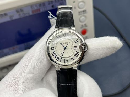 カルティエ 時計 メンズ 高級時計 コピー バロンブルー シルバー文字盤 ブラックレザー 自動巻き モデル