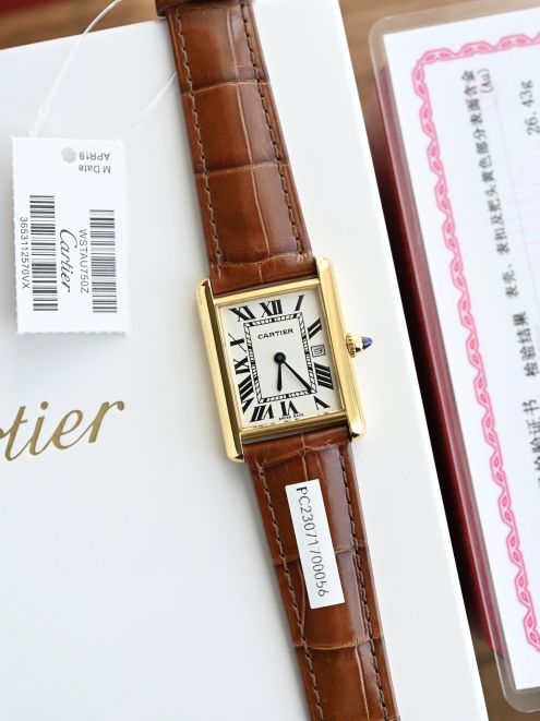 カルティエ Tank Solo ブラウンレザー 高級感仕上げ スーパーコピー 高再現度 メンズ腕時計 安心サイト