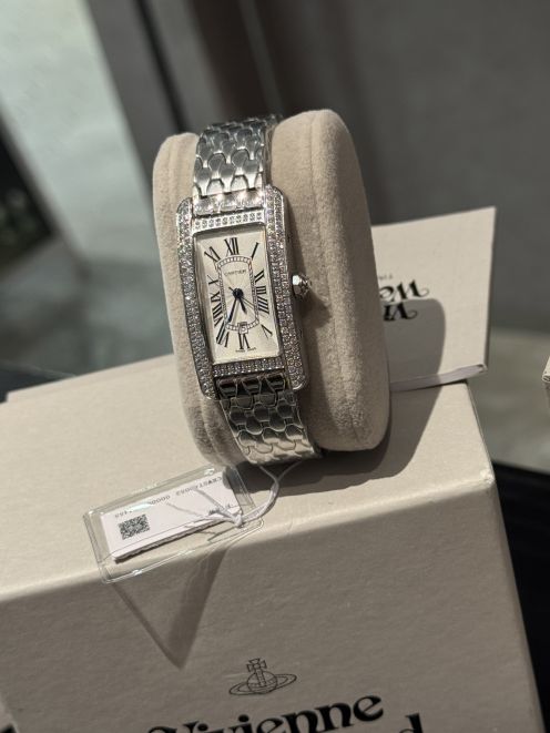 カルティエ 時計 レディース スーパーコピー 安心通販 タンクアメリカン ダイヤ シルバー ステンレスブレス 高級腕時計