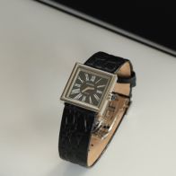 シャネル 時計 レディース ブランド コピー 優良店 スクエア ブラック レザー クラシック モデル 高級腕時計