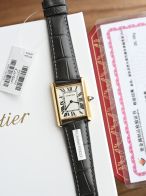 カルティエ Tank Solo ゴールド レザーウォッチ 高級感仕上げ スーパーコピー 高再現度 メンズ腕時計 安心サイト