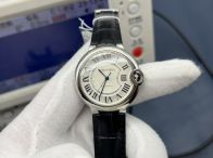 カルティエ 時計 メンズ 高級時計 コピー バロンブルー シルバー文字盤 ブラックレザー 自動巻き モデル