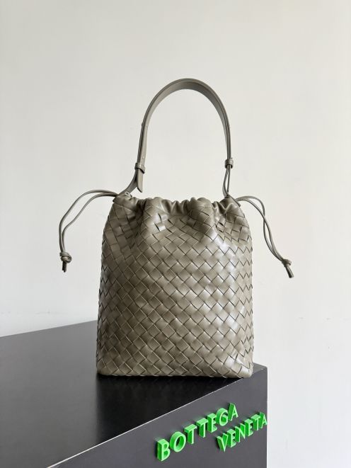 ボッテガ・ヴェネタ バケットバッグ ブランド コピー 安全通販 2025新作 高再現度イントレチャート仕様 発送保証付き