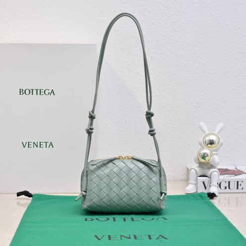 ボッテガ・ヴェネタ ショルダーバッグ コピー 2025新作 高再現度イントレチャートミントグリーン仕様 軽量モデル