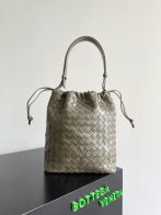 ボッテガ・ヴェネタ バケットバッグ ブランド コピー 安全通販 2025新作 高再現度イントレチャート仕様 発送保証付き