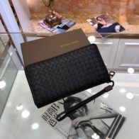 ボッテガ・ヴェネタ 長財布 高評価 イントレチャート ブラック 本革仕上げ 2025新作 レプリカ高品質