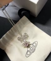 ヴィヴィアンウエストウッド ブランド コピー 安全通販 2025新作 ネックレス 高再現度 上質感 精密ディテール 高級感仕上げ 安心サイト